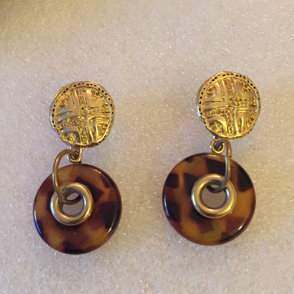 Turtle earring